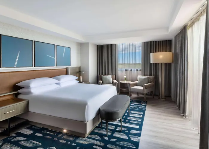 Hotel Hyatt Regency O'hare Chicago 4*
